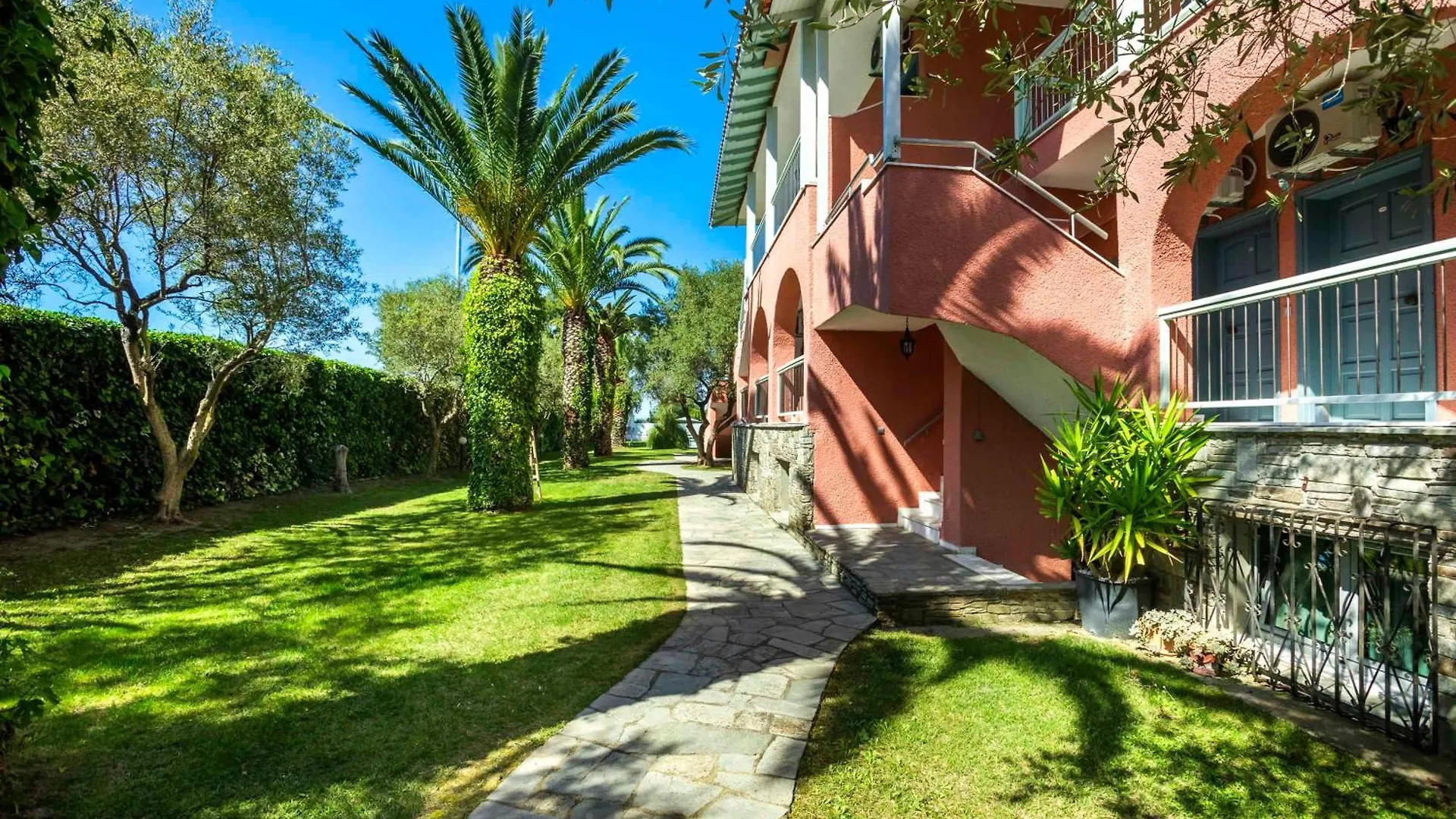 Hotel Hanioti Village Spa 3*,